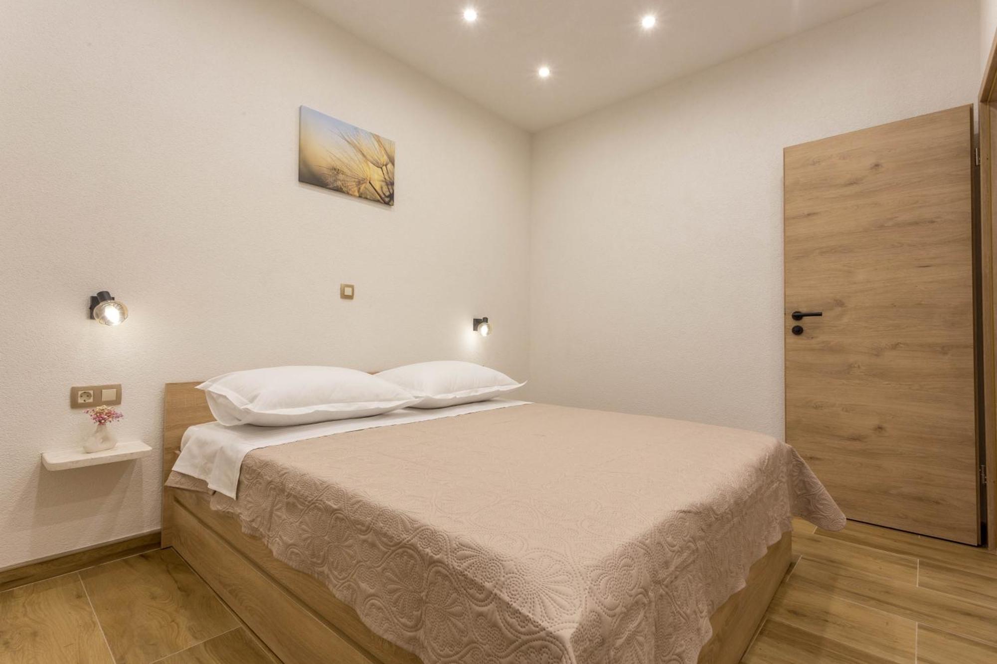 Apartment Zastupac 8761A Хвар Экстерьер фото