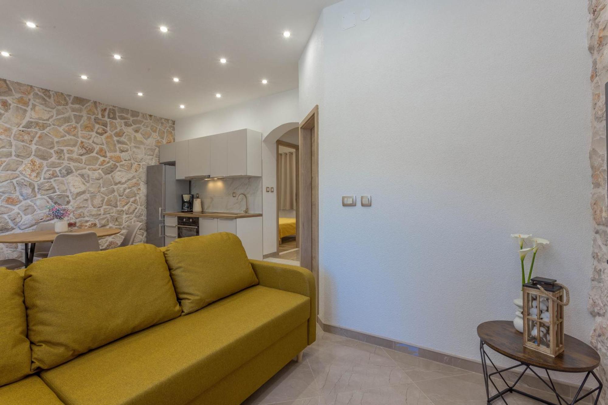 Apartment Zastupac 8761A Хвар Экстерьер фото